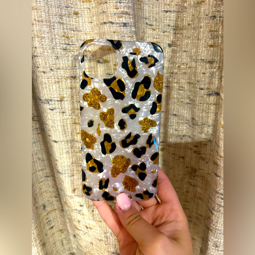 iPhone 14 Plus Leopard Silicone Case